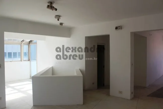 Imagem Cobertura triplex com 642m² área privativa próximo ao Shopping Higienópolis