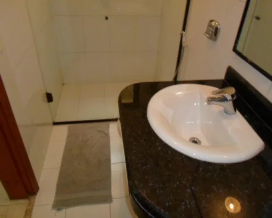 Imagem Apartamento à venda no Guarujá na Praia das Pitangueiras.