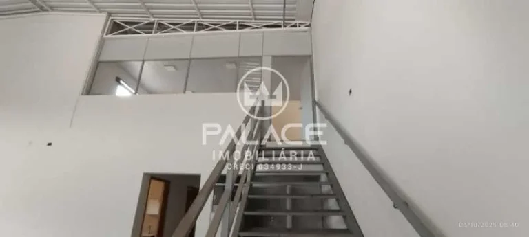 Imagem .Barracão Ótima Localização com 321,80 m² 
 Salão com area externa;
 Com 02 banheiros social;...