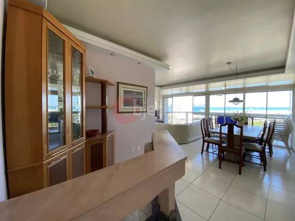 Imagem Apartamento linear 3 quartos, mobiliado, Praia do forte, Cabo Frio Rj