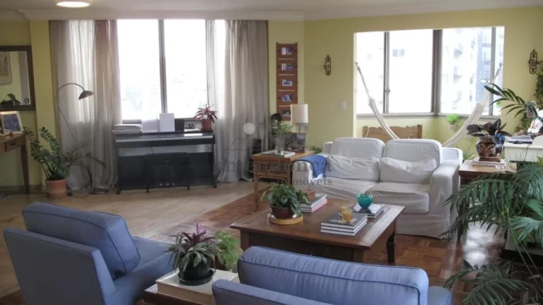 Imagem Apartamento à venda na Vila Madalena com 4 quartos (1 suíte ) e 2 vagas, 201m2