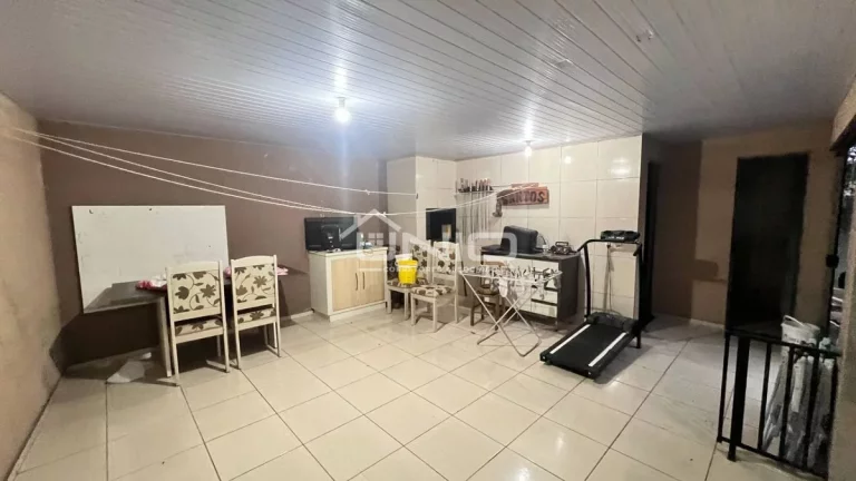 Imagem Casa com piscína Suíte + 2 Quartos - Cadorim