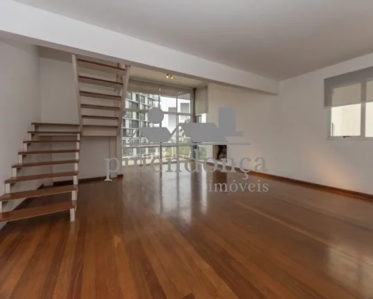 Imagem Cobertura triplex à venda na Vila Madalena, com 2 suítes e 03 vagas, 280m²