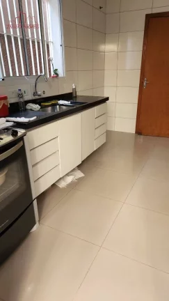 Imagem OPORTUNIDADE - CASA 3 DORMITÓRIOS 230m² - 2 vagas