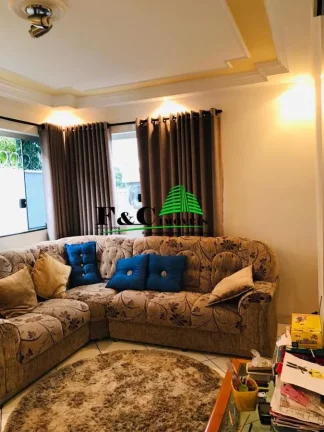 Imagem Casa para Venda em Limeira, Parque Hippolyto, 3 dormitórios, 2 banheiros, 3 vagas
