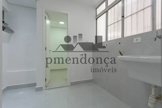 Imagem Apartamento reformado no Sumaré, 3 dormitórios (1 suíte) e 1 vaga.