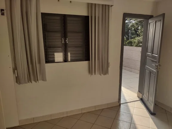 Imagem Sobrado Vila Sônia - 220M², 3 Dorms, 2 Suítes, 2 Salas, Lavabo, 2 Vagas.