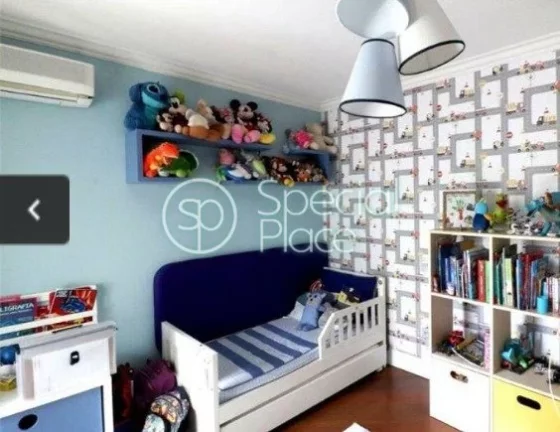 Imagem Apartamento com 200m², 04dormitórios, 04 suítes, 06 banheiros, 03 vagas de garagem. Prédio com l...
