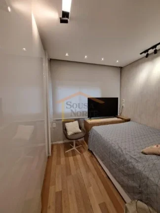 Imagem Apartamento reformado por arquiteto com 57m², sendo, 2 dormitórios, 1 banheiro, sala com varanda i...