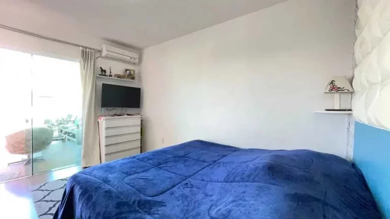 Imagem Sobrado com 2 dormitórios e 1 vaga de garagem com terraço e churrasqueira em Balneário Camboriú