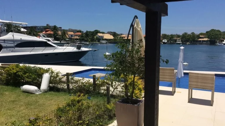 Imagem CASA EM CONDOMINIO RESIDENCIAL em Cabo Frio - RJ, SÃO BENTO