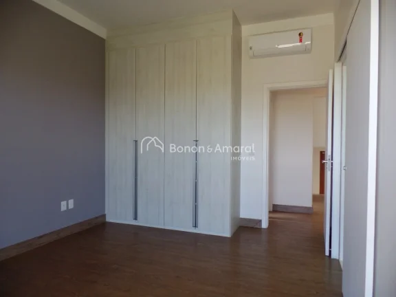 Imagem Sobrado, com 4 suítes, sendo 1 delas, no térreo, 2 escritórios, luz natural, ambientes integrados...