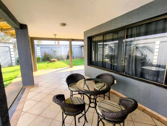 Imagem Sobrado De Esquina Sozinho No Lote No Centro De Sanedor Canedo