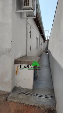 Imagem Casa para Venda em Limeira, Jardim Rossi, 2 dormitórios, 2 suítes, 3 banheiros, 3 vagas