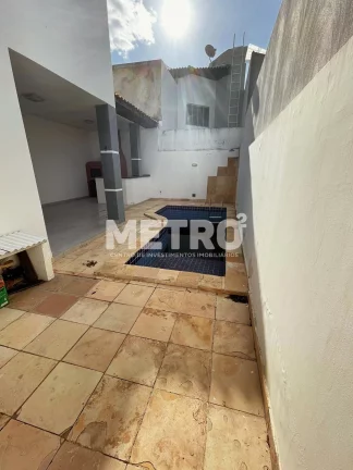 Imagem Casa à alugar no Sol Nascente Orla, 2 Pavimentos, piscina, 3 quartos