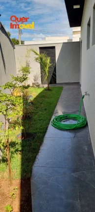 Imagem Casa de luxo em condomínio: 3 suítes, 4 vagas na cidade de Ribeirão Preto-SP, Jardim Valencia - 186m².