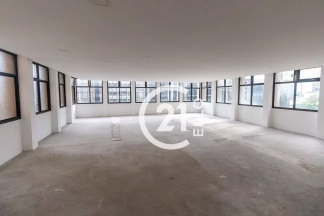 Imagem Excelente Oportunidade de Venda ou Locação de Conjunto Comercial na Vila Olímpia – 230 m²