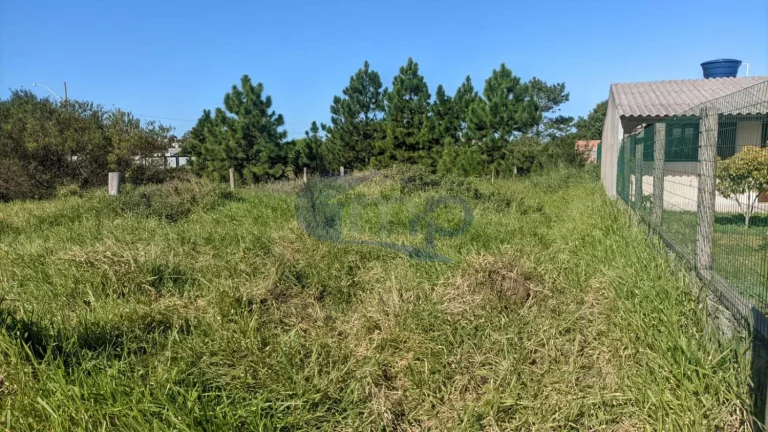 Imagem Terreno a venda na Praia Estrela do Mar a 4 quadras do mar