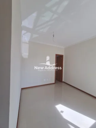 Imagem Apartamento na Praia da Costa com 120m², 3 quartos (1 suíte), 3 vagas, varandas e lazer completo. Andar alto, perto do Shopping Praia da Costa!