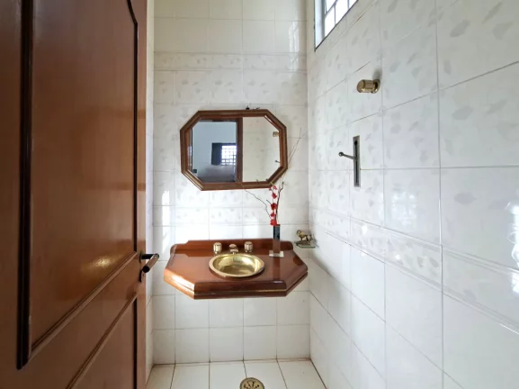 Imagem Sobrado para venda em Residencial Baldassari com 5 quartos, sendo 1 suíte, 368m2