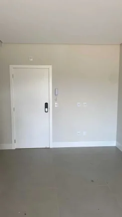 Imagem Apartamento com 2 dormitórios sendo 1 suíte e 1 vaga de garagem em Governador Celso Ramos/SC