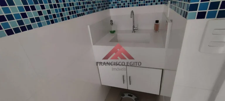 Imagem Apartamento com varanda sala quarto no centro todo montado e com porteira fechada,vaga de garagem na escritu