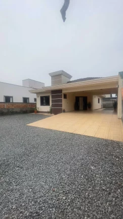 Imagem Casa com 2 dormitórios sendo 1 suíte e 2 vagas - Aventureiro | Joinville/SC