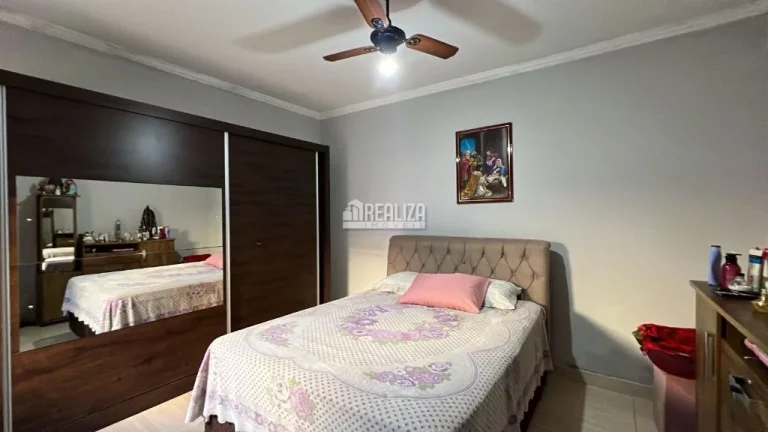 Imagem Casa para alugar no Jardim Elza Amuí I, em Uberaba