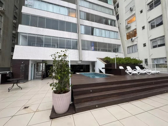 Imagem Apartamento frente mar com 3 dormitórios sendo 2 suítes e 1 vaga de garagem em Balneário Camboriú