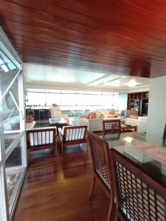 Imagem Apartamento de 270m² à venda, com 4 quartos (1 suíte), localizado em Piedade, Jaboatão dos Guararapes - Pernambuco.
