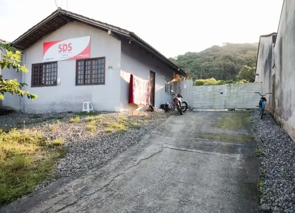 CASA RESIDENCIAL em JOINVILLE - SC, COSTA E SILVA