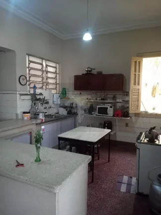 Imagem Casa para Venda em Natal, Tirol, 6 dormitórios, 1 suíte, 1 banheiro, 4 vagas