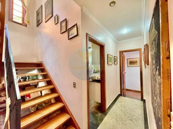 Imagem Casa em Condomínio a Venda no bairro Granja Viana - Carapicuíba, SP