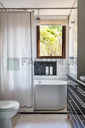 Imagem CASA EM CONDOMÍNIO DE LUXO À VENDA EM SÃO PAULO! Venha conhecer o Essenza House E Garden, um condomínio exclusivo localizado nos Jardins. Com uma loc