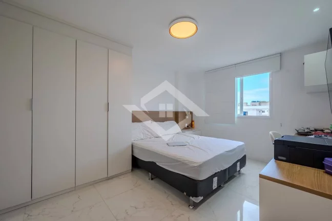 Imagem Maravilhosa Cobertura à Venda com Vista para Pedra do Pontal - 160 m²