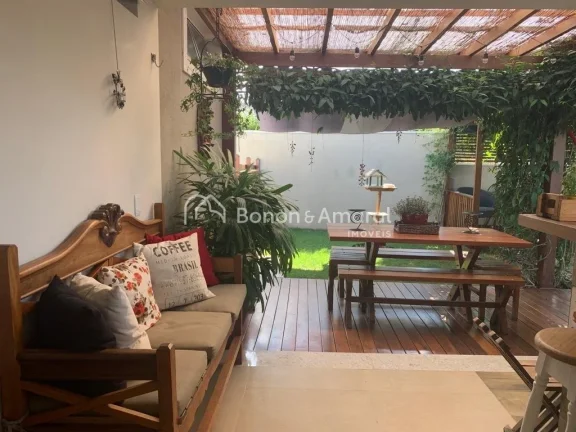 Imagem Casa térrea com sala de estar, sala de tv, lavabo, sala de jantar integrada à cozinha planejada e ...