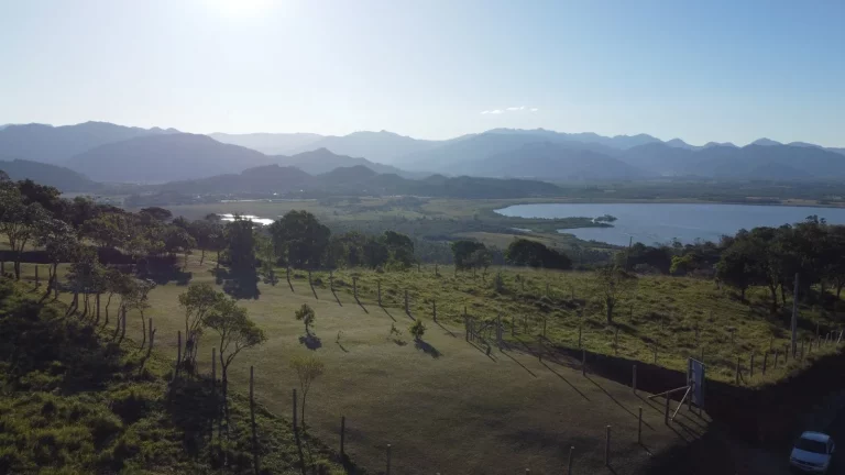 Imagem Terreno de 6.849,71 m² com Vista para Lagoa e Praias - Garopaba e Paulo Lopes-SC