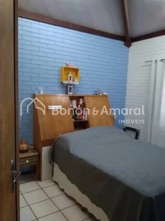 Imagem Linda casa à venda no Colinas do Ermitage. Casa alta cercada de área verde, ótima lozalização.
...