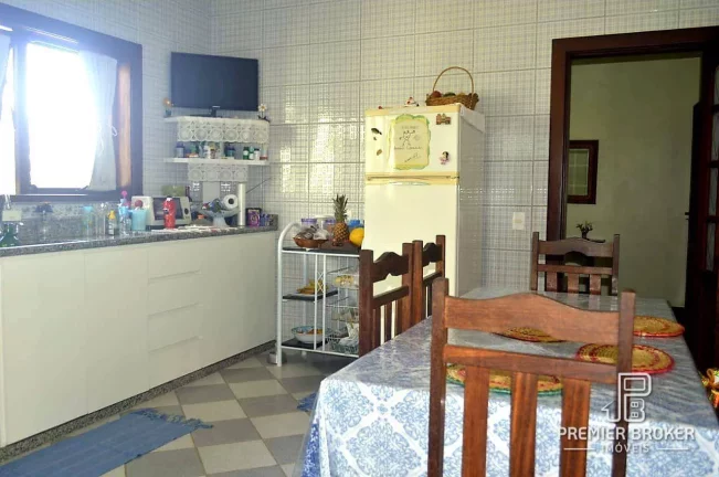 Imagem Casa à venda, 460 m² por R$ 1.500.000,00 - Golfe - Teresópolis/RJ