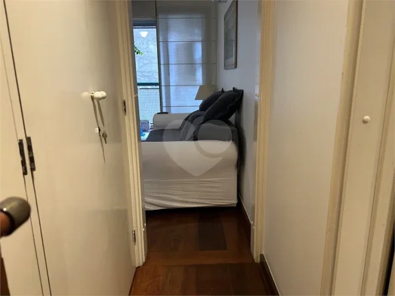 Imagem Apartamento à venda com 4 quartos, sendo 2 suítes, no condomínio La Tour Des Terrasses, São Paulo - SP