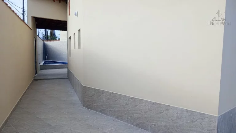 Imagem CASA DE ESQUINA COM PISCINA EM MONGAGUÁ LADO PRAIA !