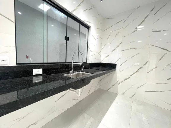 Imagem Casa térrea á venda 2 suítes, R$ 410 mil, Golfinho, Caraguatatuba-SP
