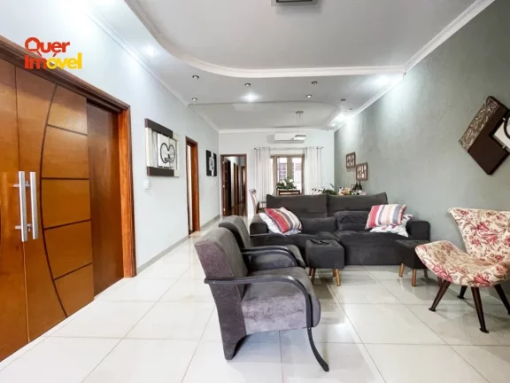 Imagem Casa à Venda no Jardim Anhangüera, Ribeirão Preto-SP: 3 Quartos, 1 Suíte, 1 Sala, 4 Banheiros, 6 Vagas de Garagem, 380m²!