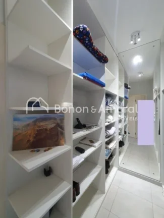 Imagem Em Valinhos, encontra-se esta encantadora casa em um condomínio tranquilo, cercada por área verde ...
