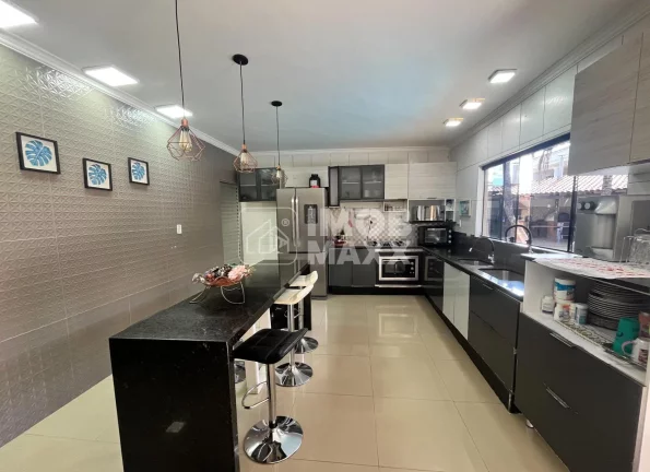 Imagem Casa à Venda em Taguatinga Sul, 300m², 3 Quartos, 2 Suítes SMT