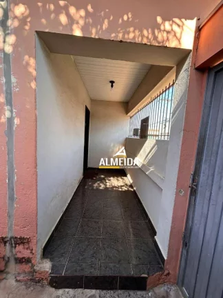 Imagem Casa com 2 dormitórios à venda por R$ 250.000,00 - Estádio - Rio Claro/SP