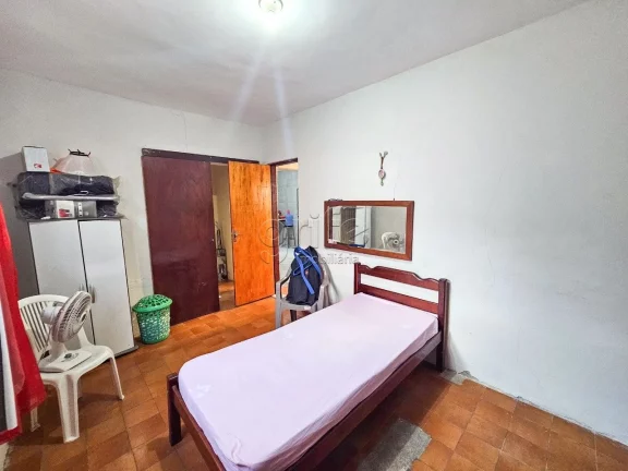 Imagem Casa Plana à Venda no Bairro Montese! Apresentamos esta excelente casa plana, ideal para quem busca...