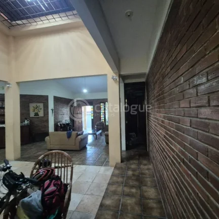 Imagem Venda de uma casa em Alagamra17 x 30 com 4 suítes, sala para 3 ambts, escritório, Dce, 1 Flat, Vagas de garagem