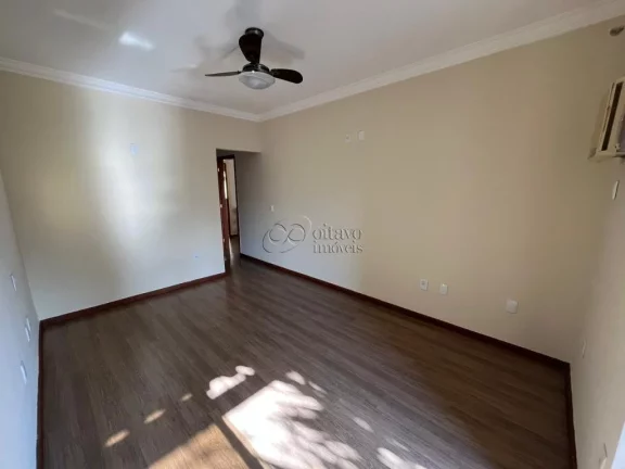 Imagem Casa à venda em Macaé-RJ, bairro Cancela Preta! 3 quartos, 1 suíte, 4 banheiros, 3 vagas, 233m². Venha conferir!