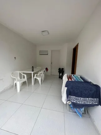 Imagem Casa de Condomínio na Enseada!